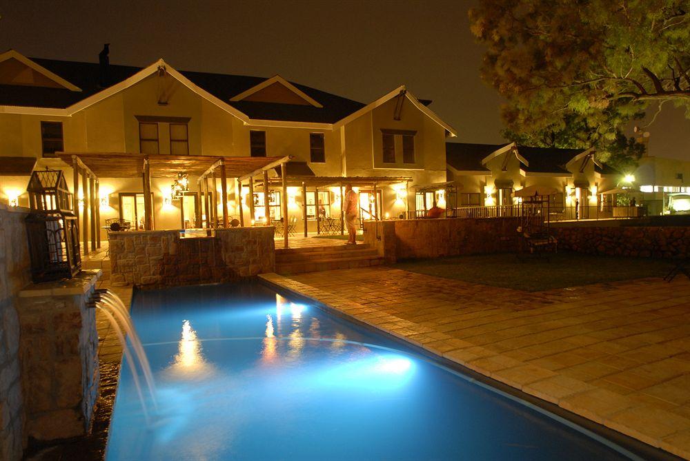 Protea Hotel By Marriott Bloemfontein Willow Lake Exterior photo